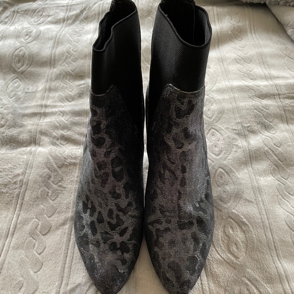 Donald J. Pliner Boots